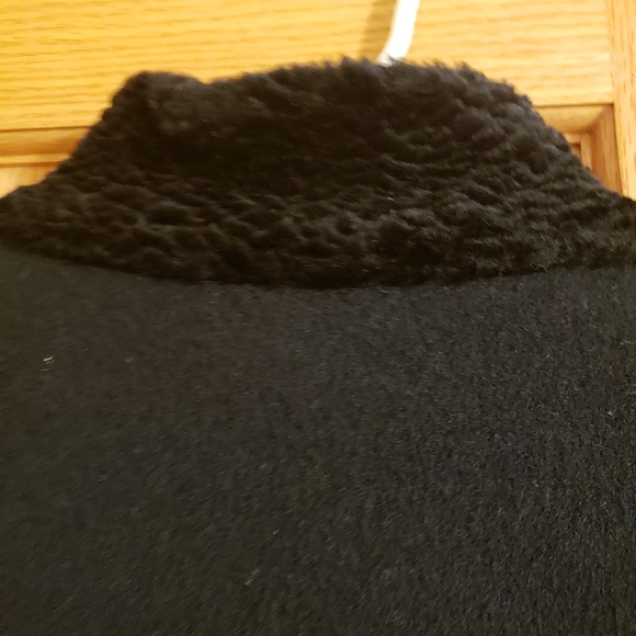 Womens coat - Picture 2 of 3